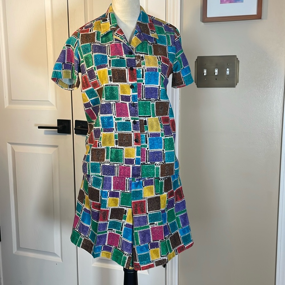 Vintage Stunt 100% Silk Matching‎ Shirt and Shorts Set